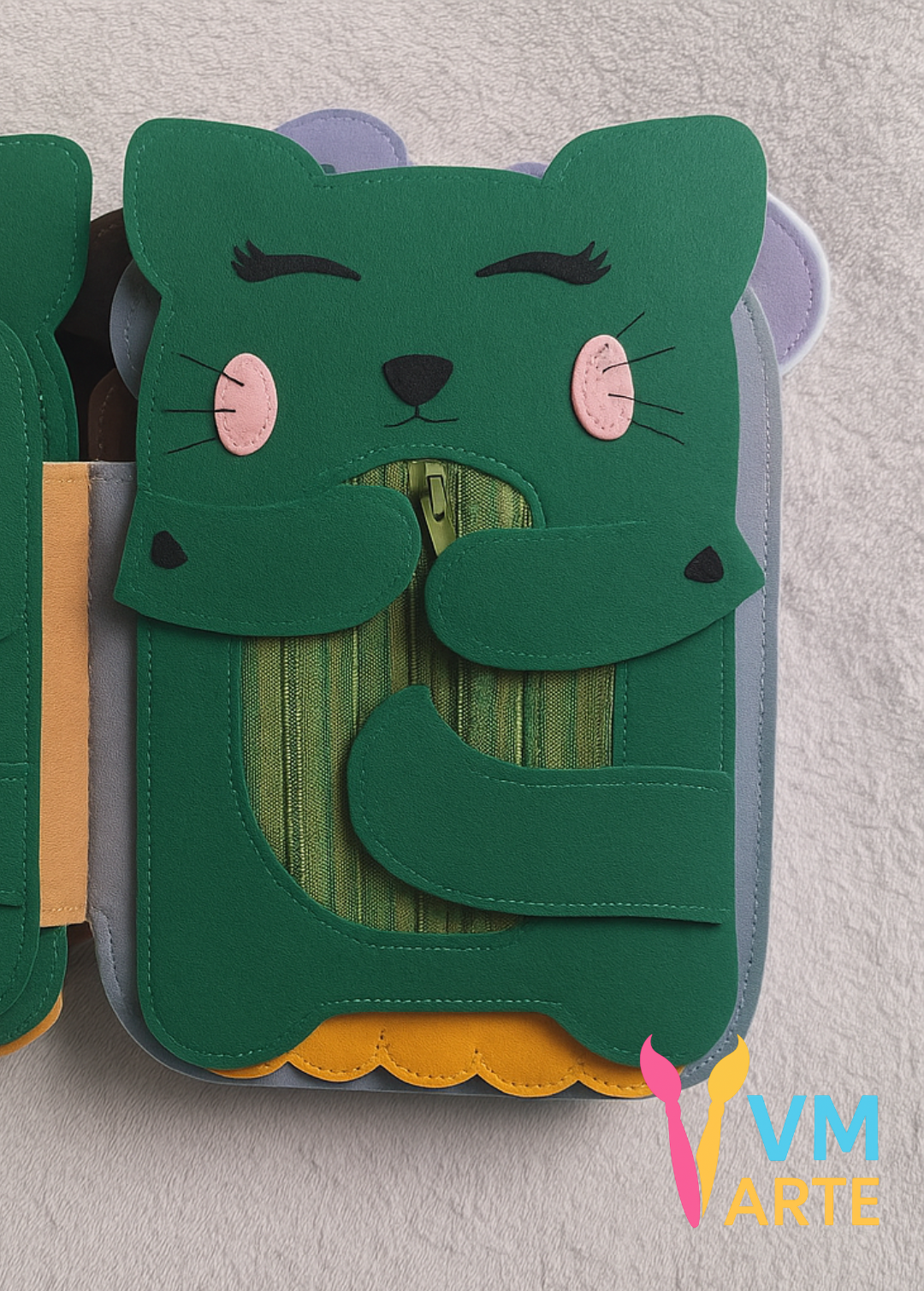 LIVRO TEXTURA ANIMAIS VM ARTE ARTESANATO